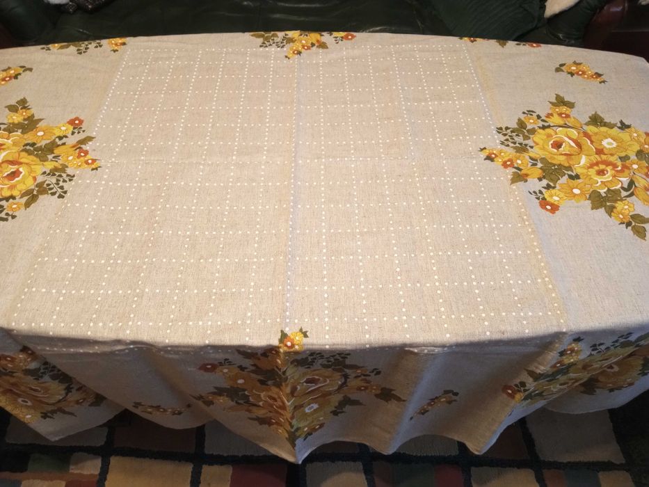 Obrus z lnu 140x140 cm PRL