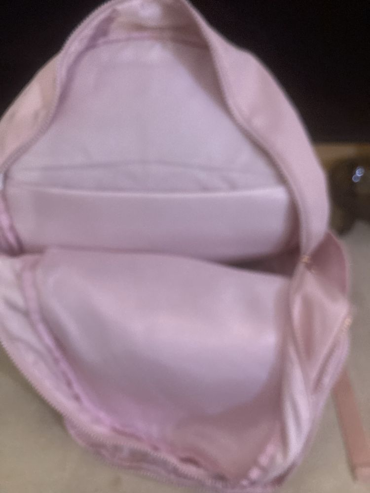 Mochila em bom estado MissLemonede