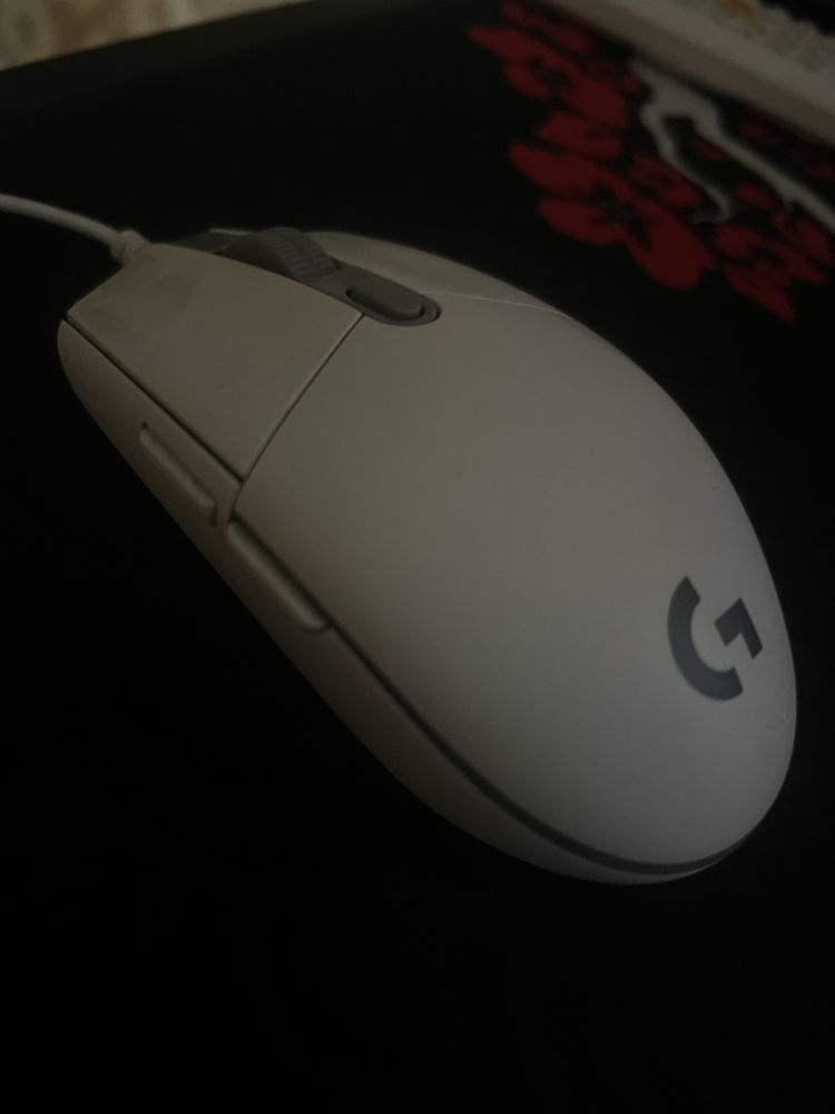 Продаю мишку logitech g102