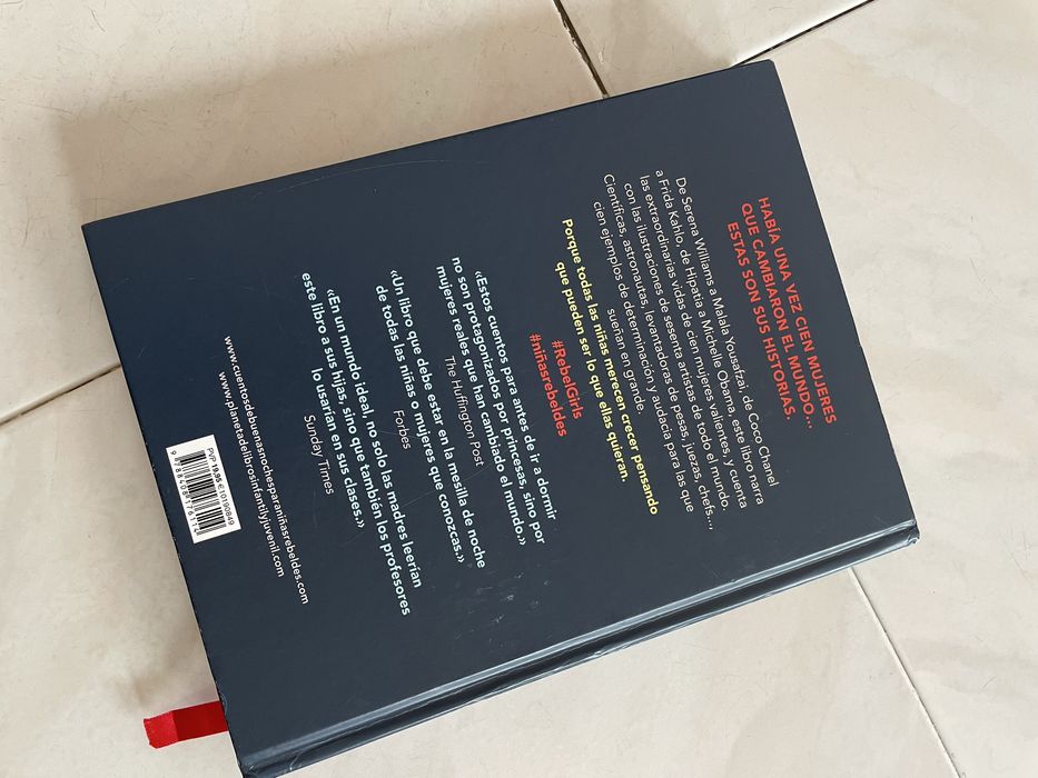 Livro Histórias de Adormecer para Raparigas Rebeldes
