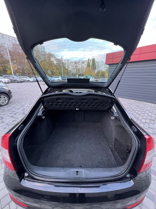 Skoda Octavia 2011р 1.4 саха