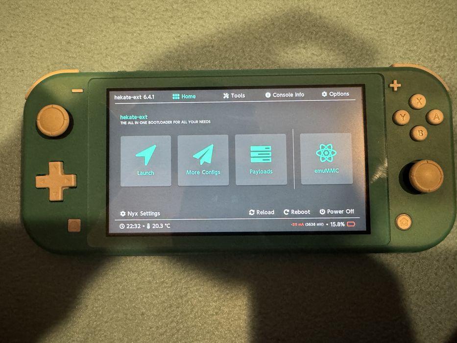 Nintendo Switch Lite - Desbloqueada