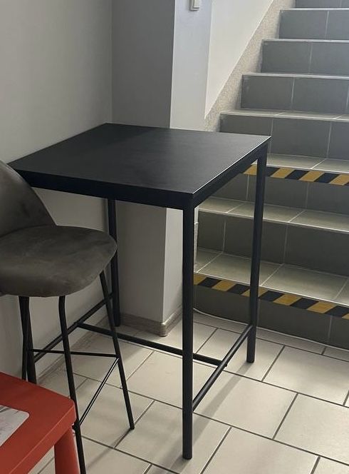 Stół barowy Ikea kwadratowy czarny 67 x 67 x 92 cm