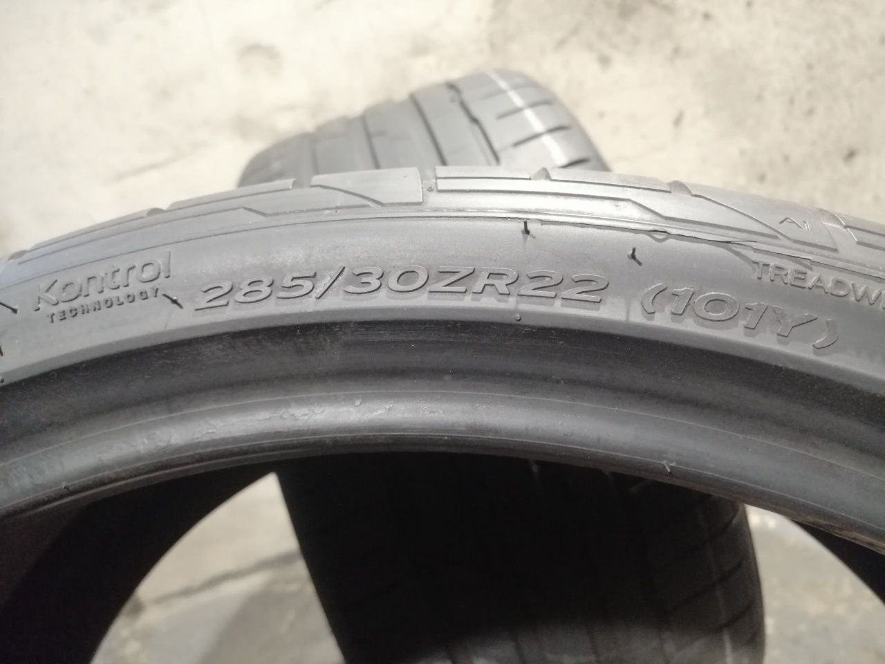 285/30ZR22 101Y Hankook Ventus S1 Evo3 AO