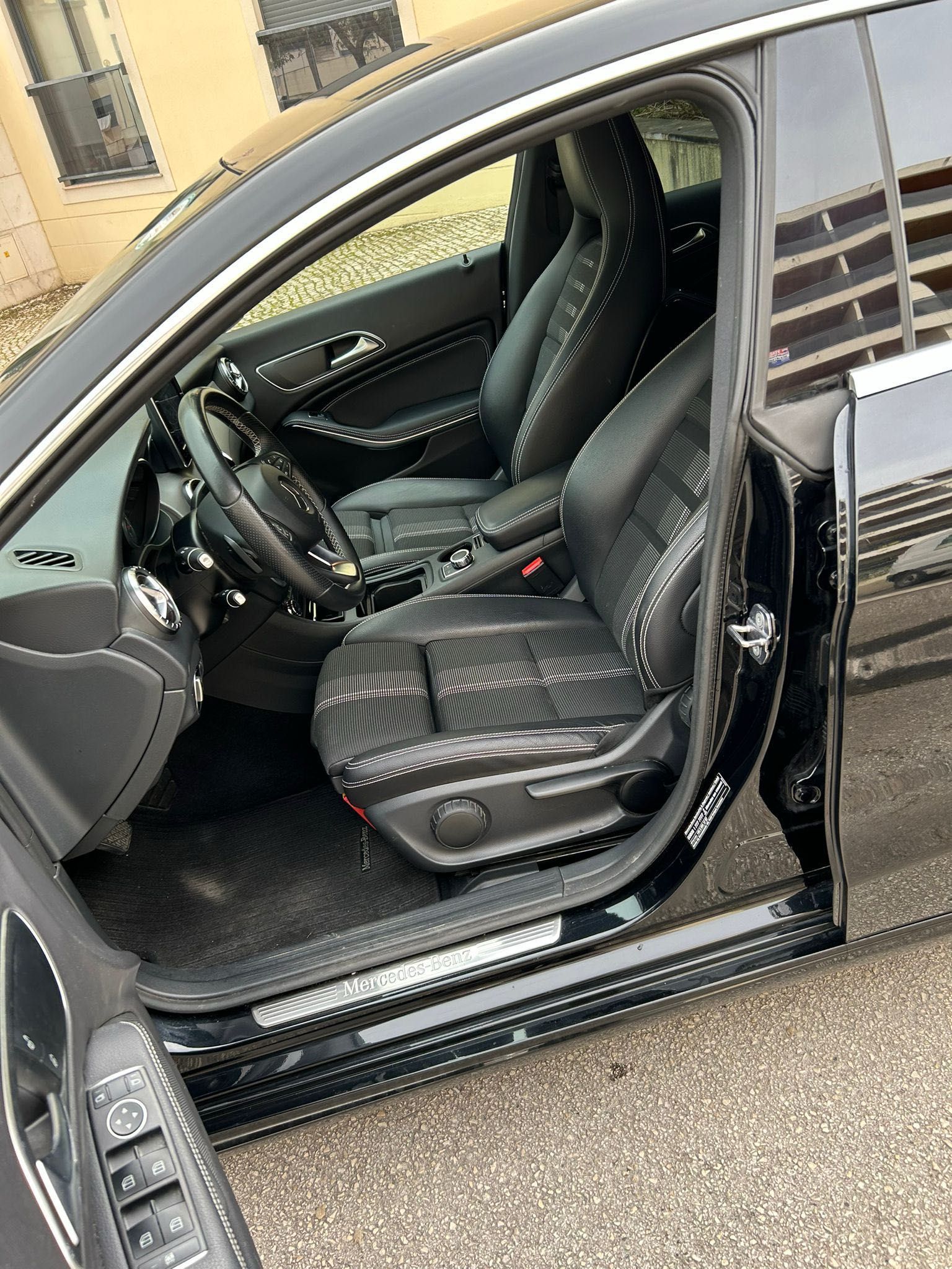 Mercedes Benz CLA180 shooting brake