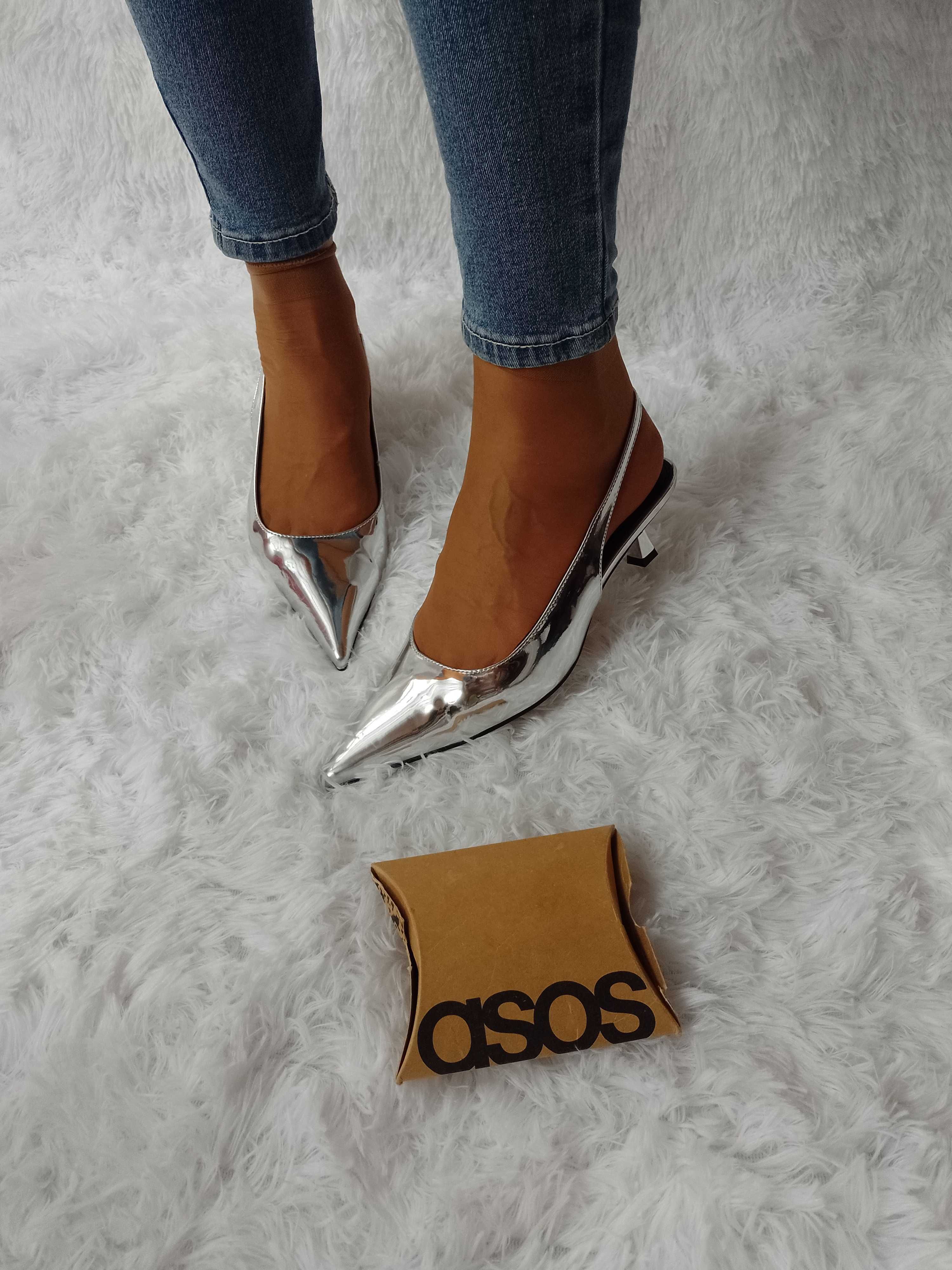 (39) ASOS/ Srebrne czółenka z odkrytą piętą z Londynu, NOWE