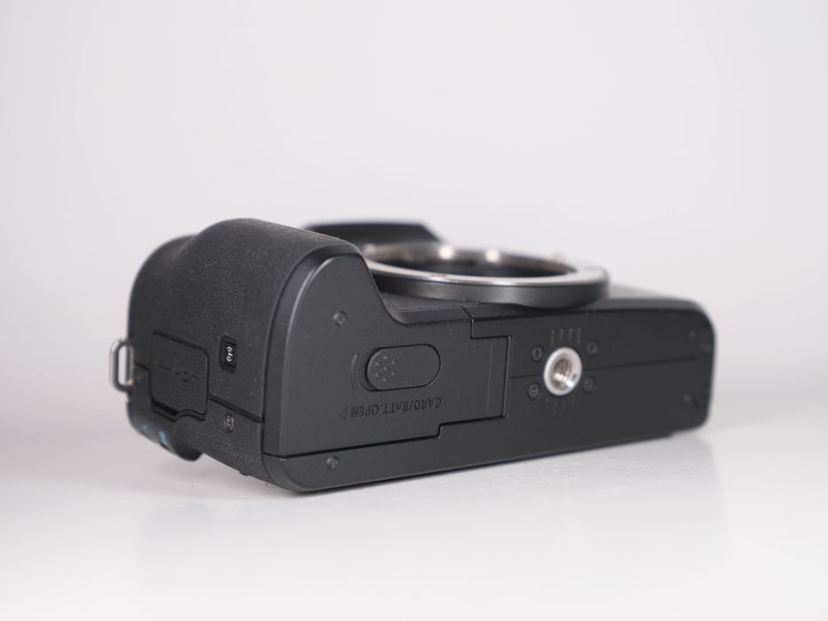 Canon EOS M50 + 18-150mm f/3.5-6.3 IS STM + гарантія / без передоплат