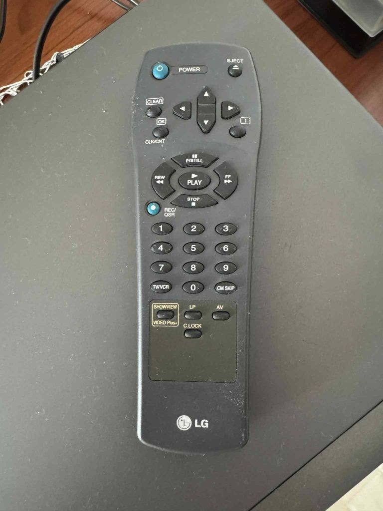 Magnetowid LG AF493Y + FILMY