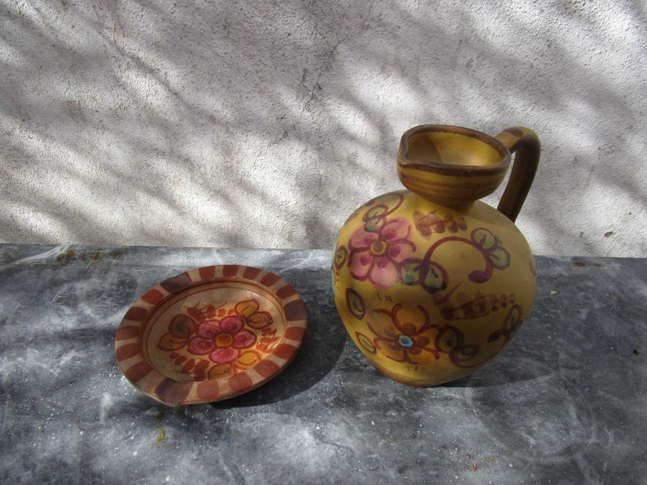 Jarro e prato pintados