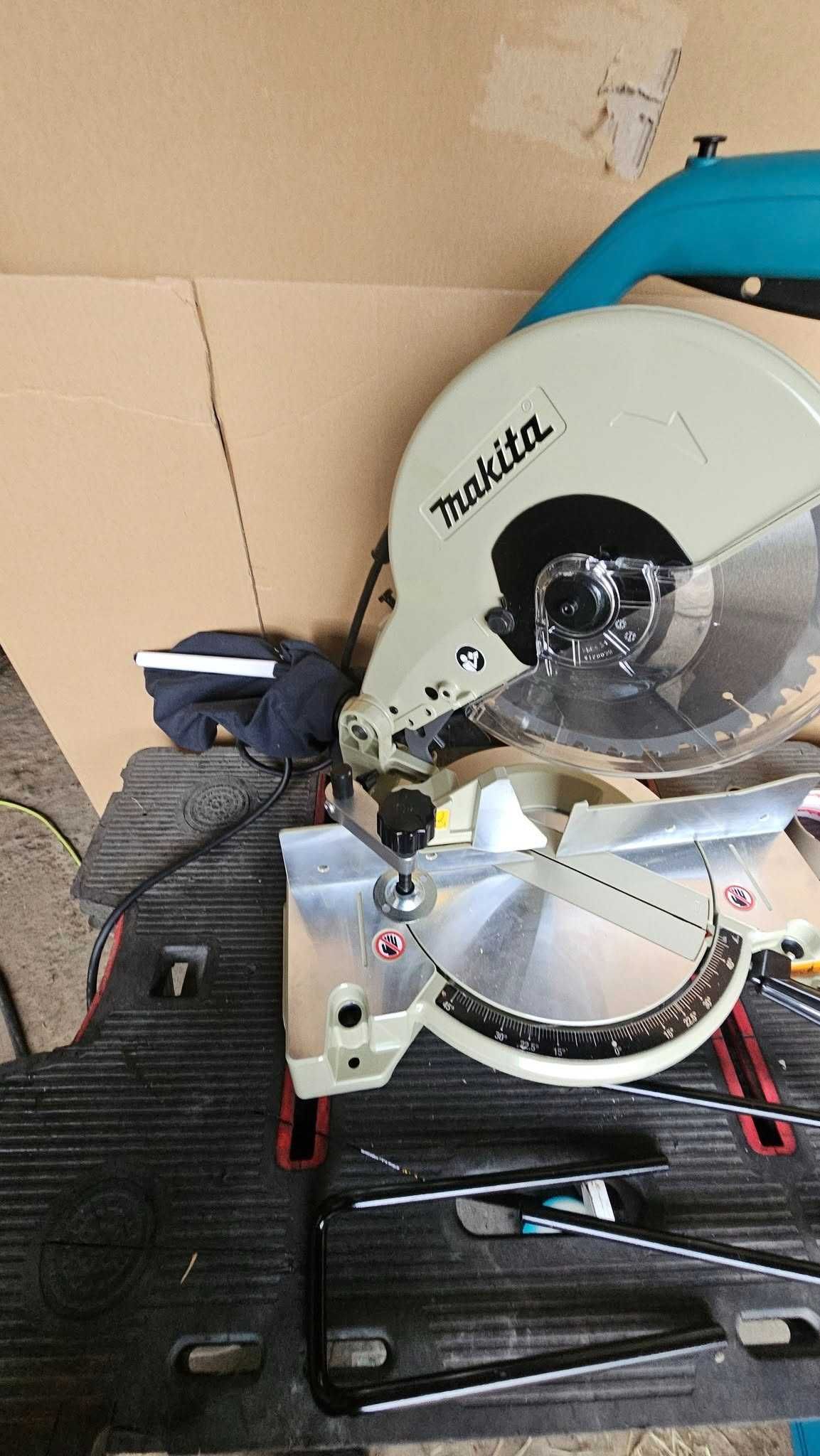 Ukośnica bez posuwu Makita LS1040N 1650W