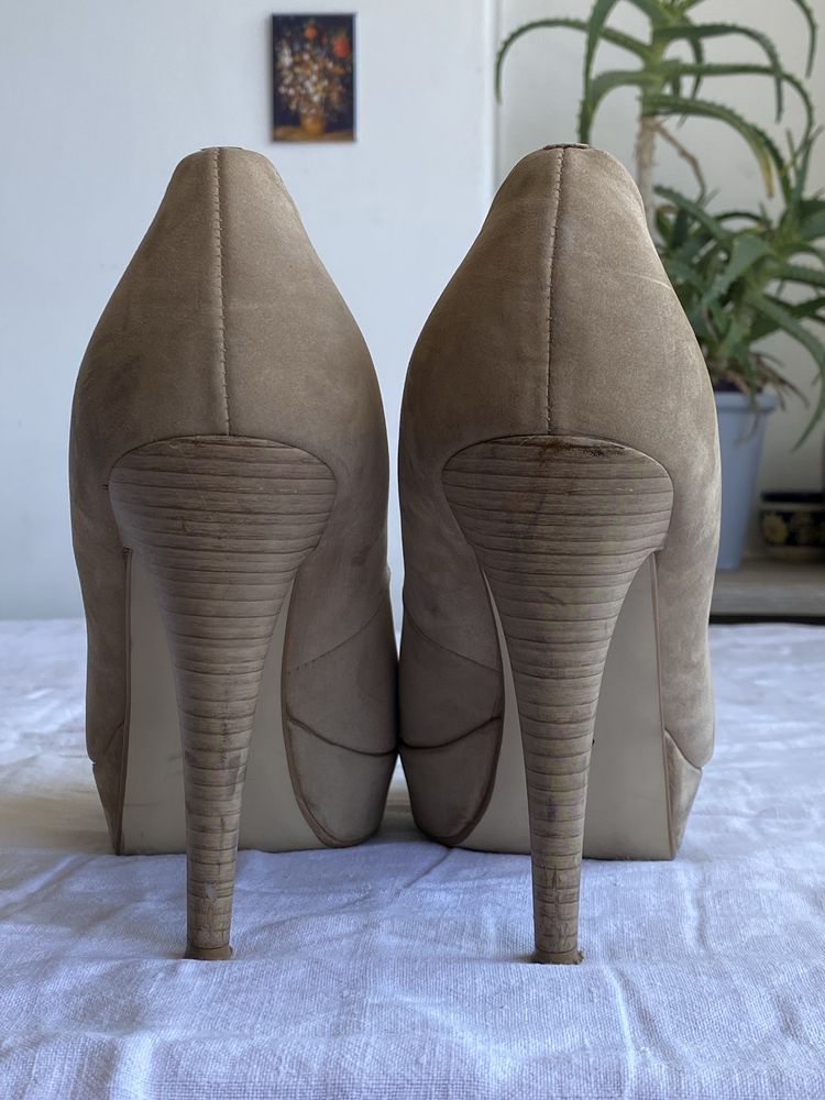 Buty na obcasie szpilki Eksbut 40