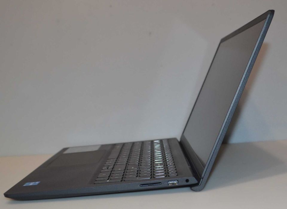 Dell Inspiron 15 3520 \120Hz IPS\ 6х8 I3-1215U\ 8Gb\SSD 256Gb\2024 рік