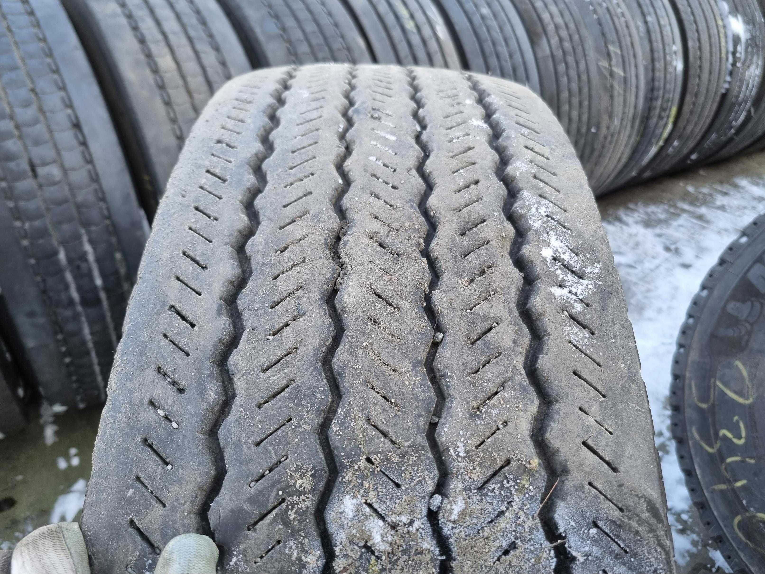 315/80R22.5 Opona CONTINENTAL HSW2 SCANDINAVIA 8-9mm Przód HSW 2