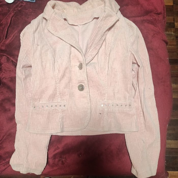 костюм, юбка и пиджак