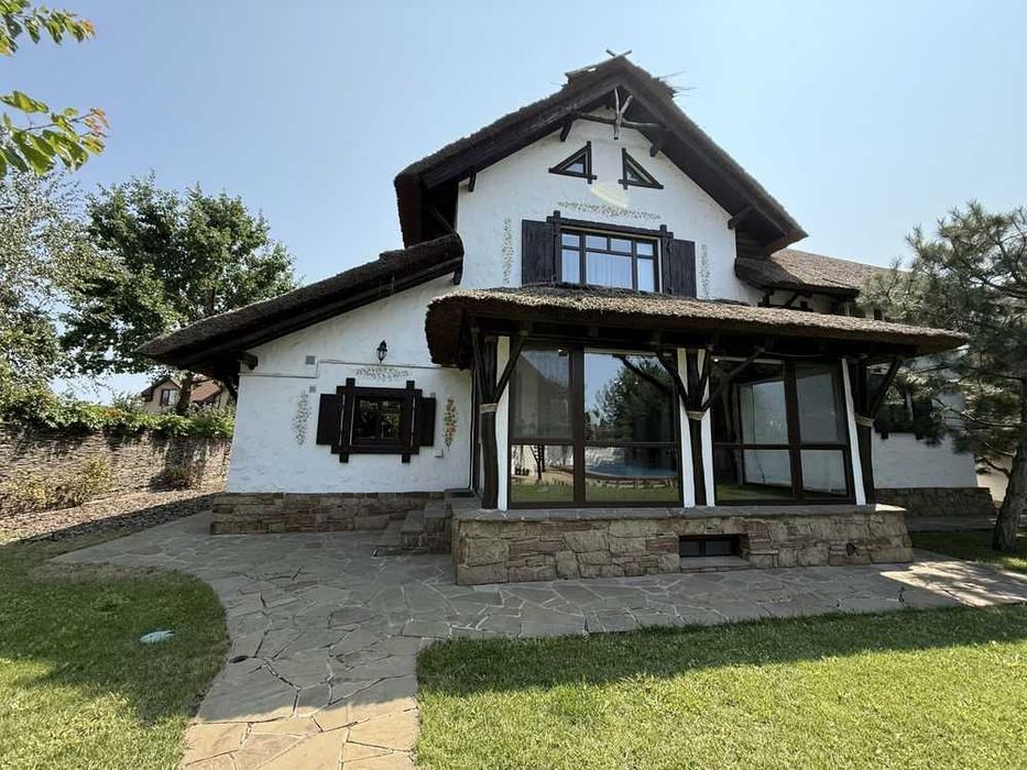 Продам шикарный дом в украинском стиле пос. Золотые Ключи Левый Берег