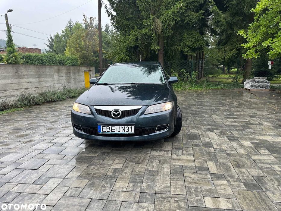 Samochód osobowy MAzda