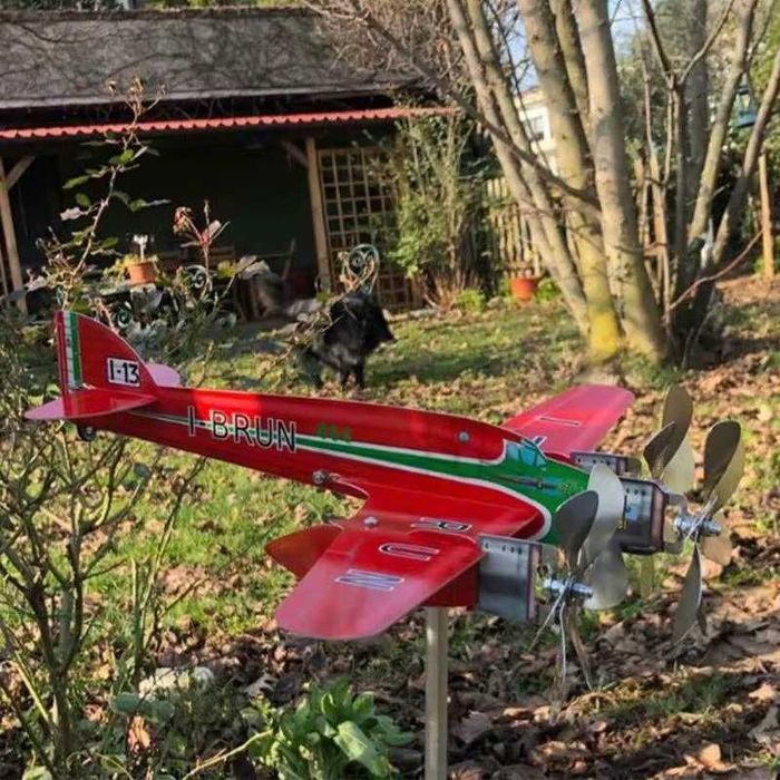 Wiatrowskaz Ogrodowy w Kształcie Samolotu Obracane Śmigła