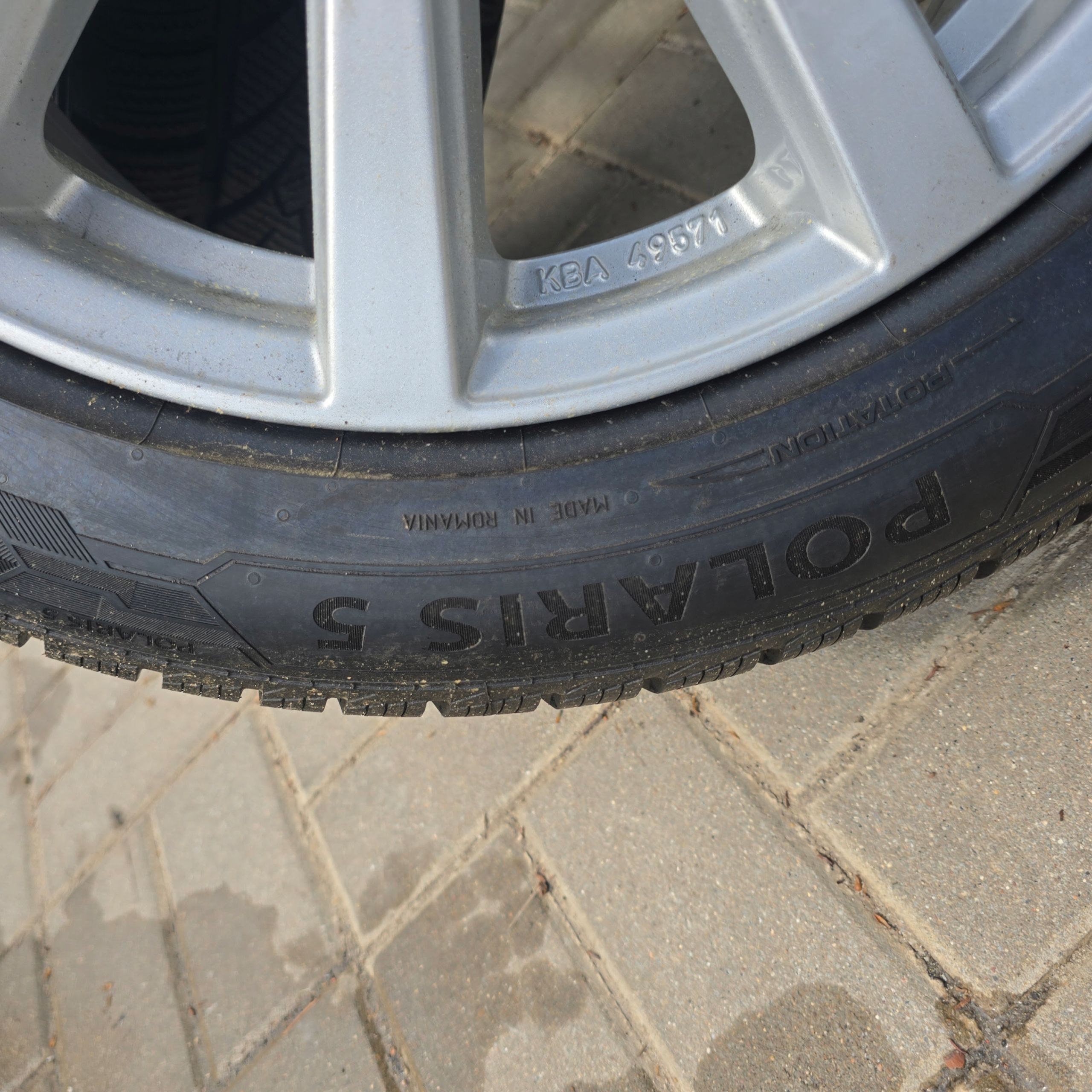 Barum Polaris 5 225/50R17 98V 19R 1X