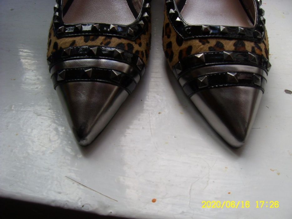 nowe DKNY czółenka buty 39 40,5 skóra pantera lakierowane