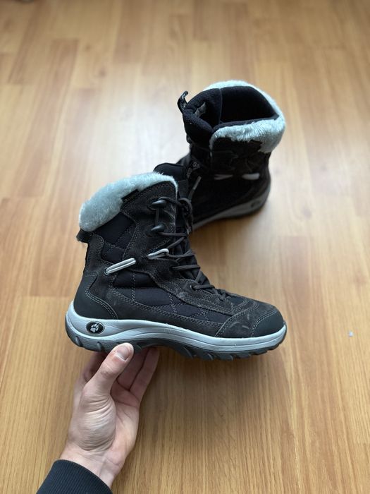 Жіночі зимові ботинки Jack Wolfskin розмір 39