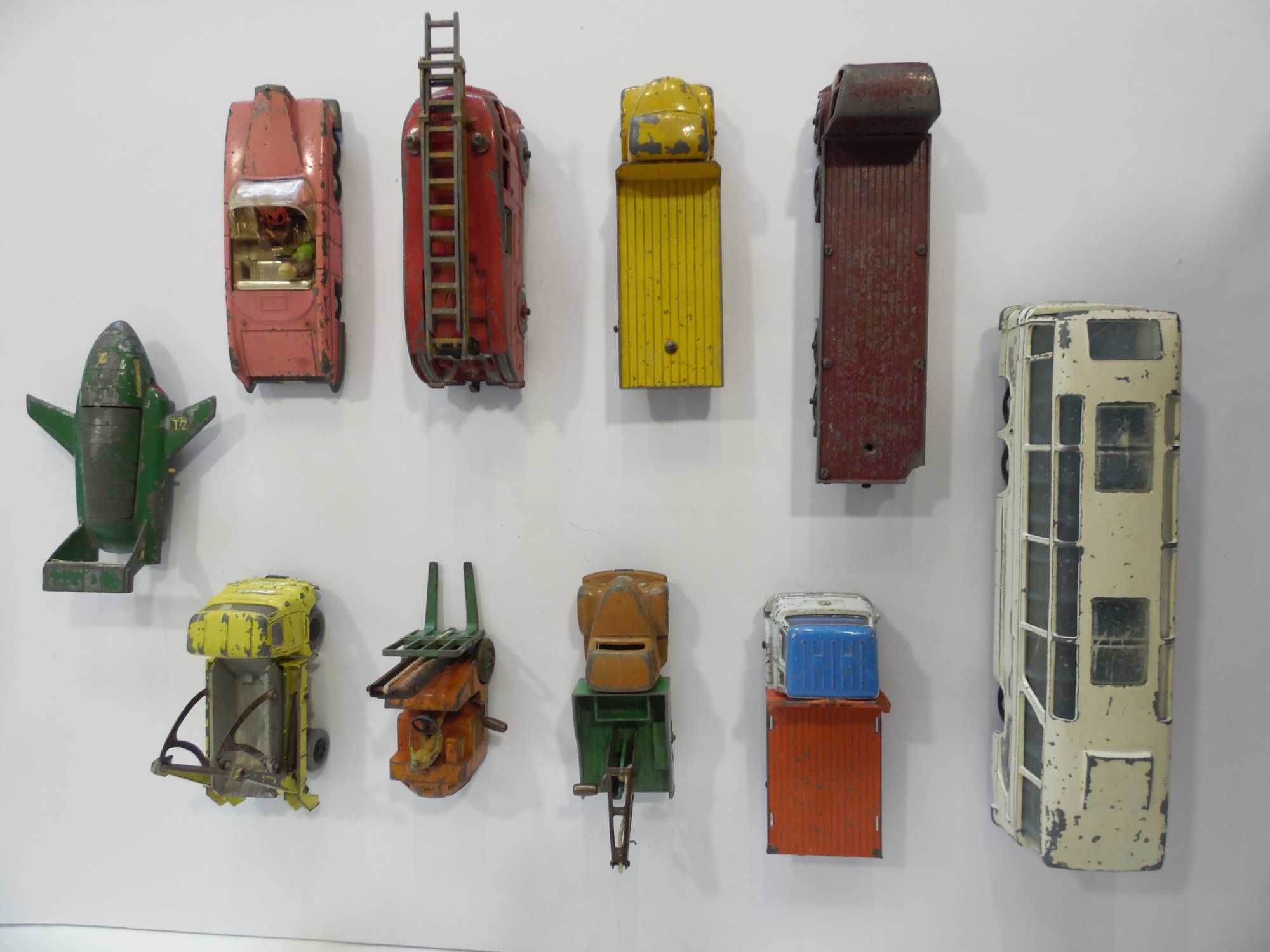 Miniaturas Dinky Toys 1947 a 1977 - Lote I