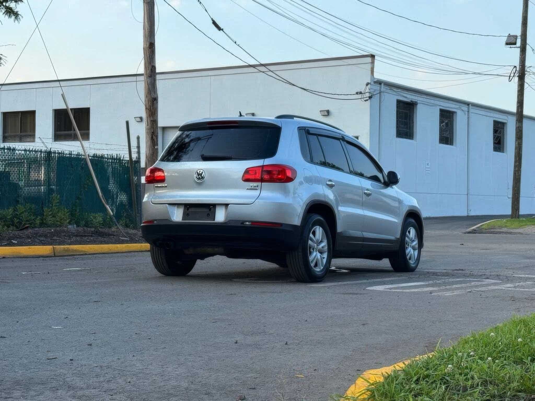 2016 Volkswagen Tiguan S 4Motion