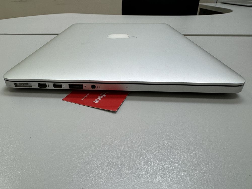 Apple MacBook Pro 13" Early 2015 (MF839) i5/8/128.250$