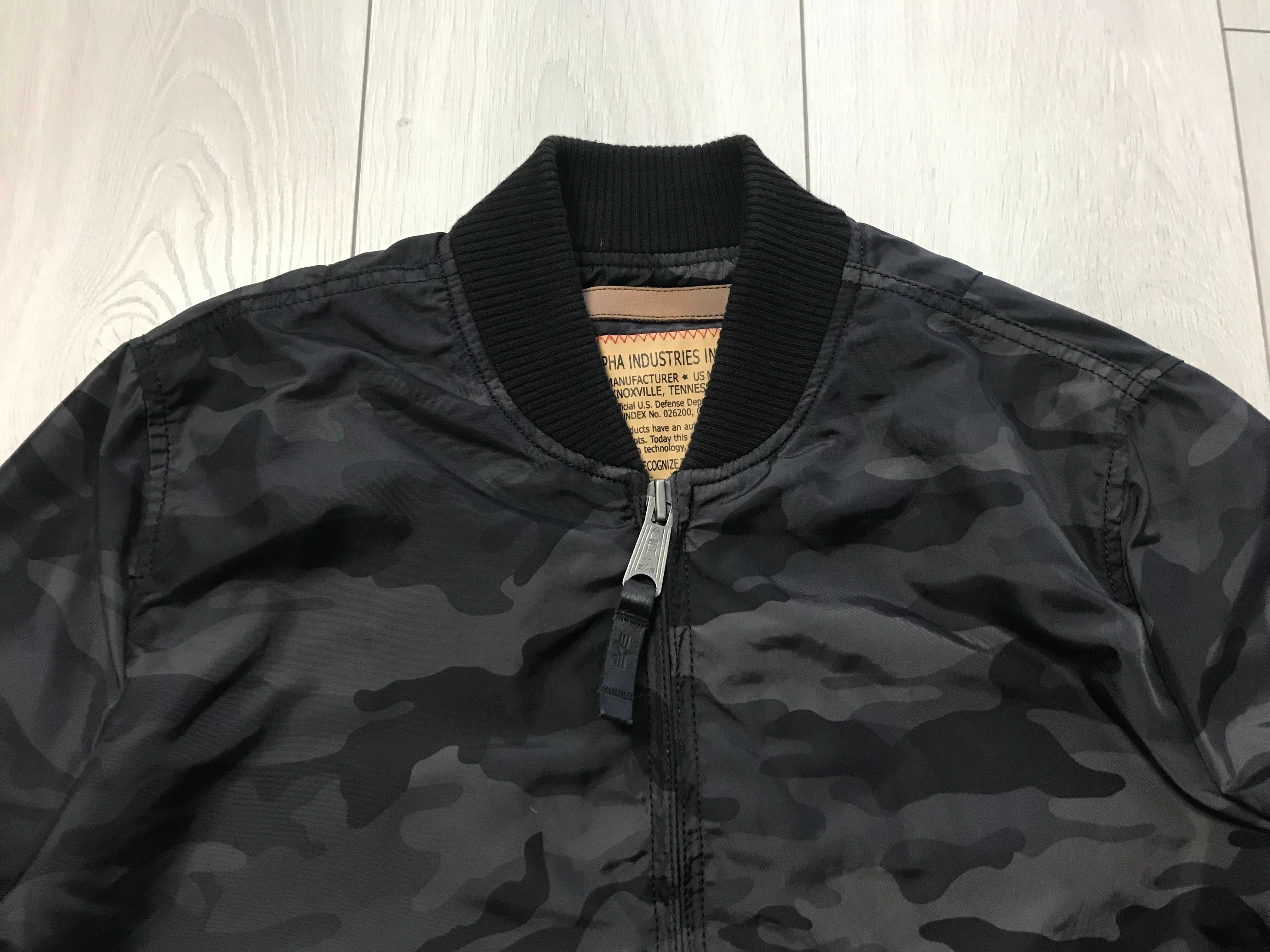 ALPHA INDUSTRIES r.S oryginalna kurtka męska stan BDB