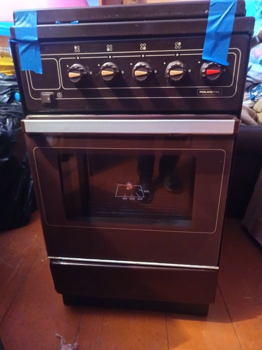 Kuchenka gazowa sprawna z piekarnikiem