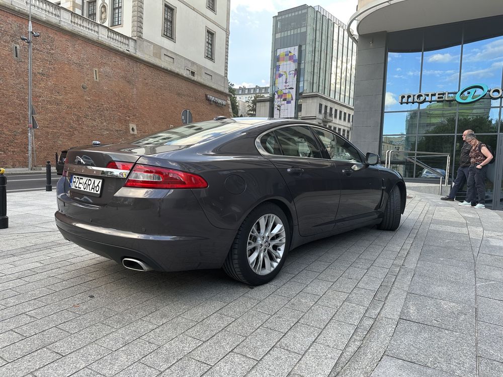 Jaguar XF 10 lat w jednych rękach