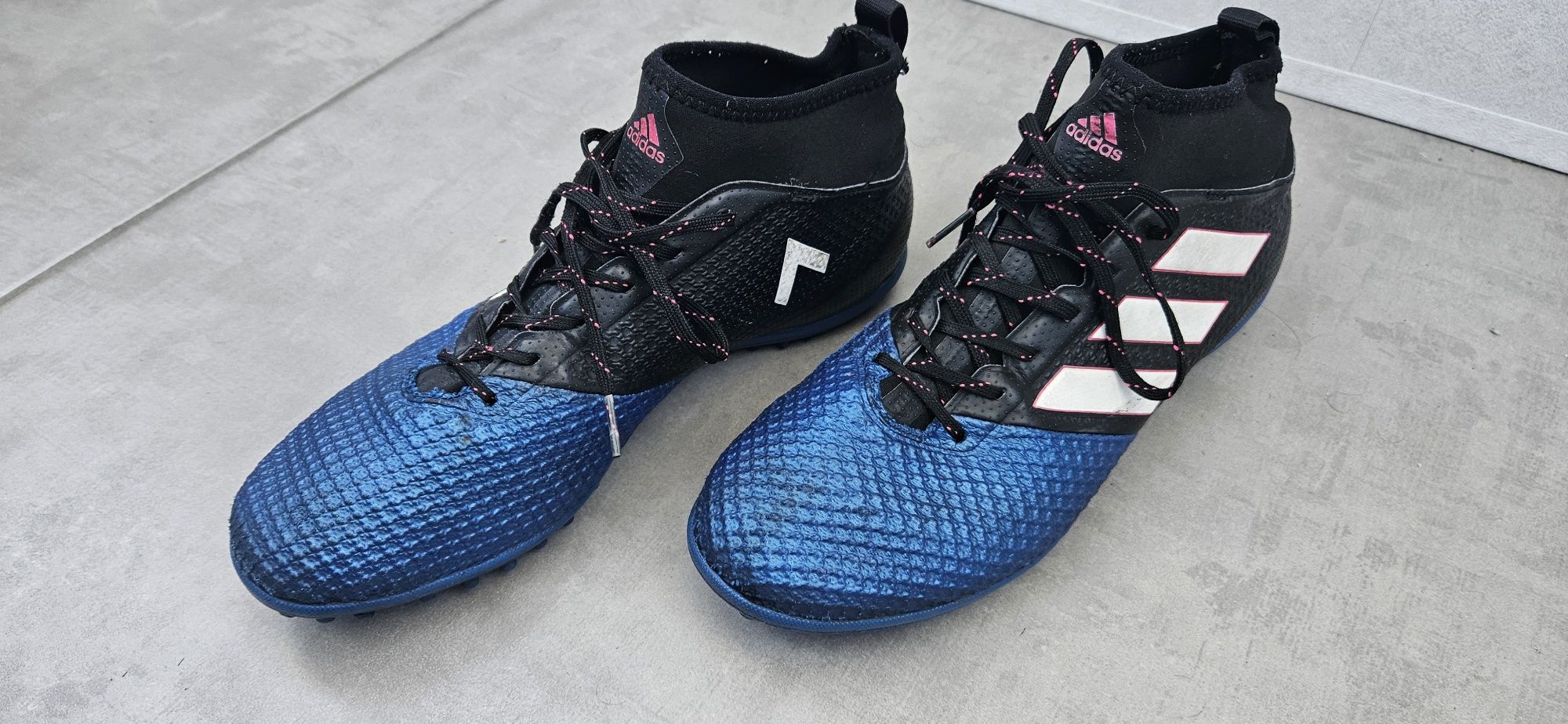 Сороконіжки Adidas