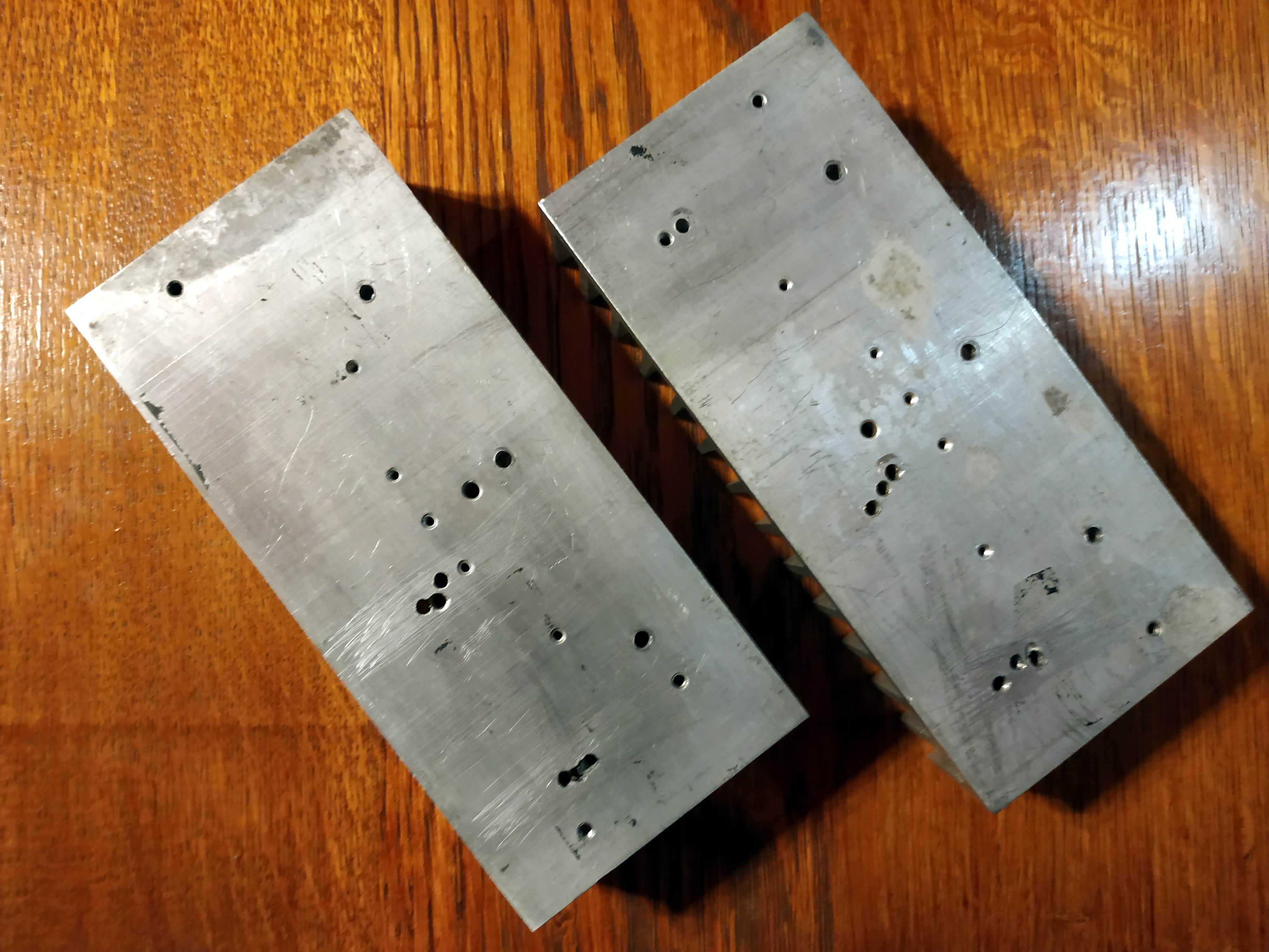 Radiator 16,5 x 7,5 x 3,5 cm