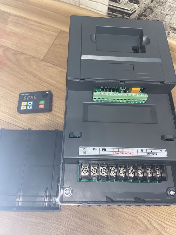 Частотник Преобразователь частоты suswe 320-11G3 11 кВт 380в/25а/400г