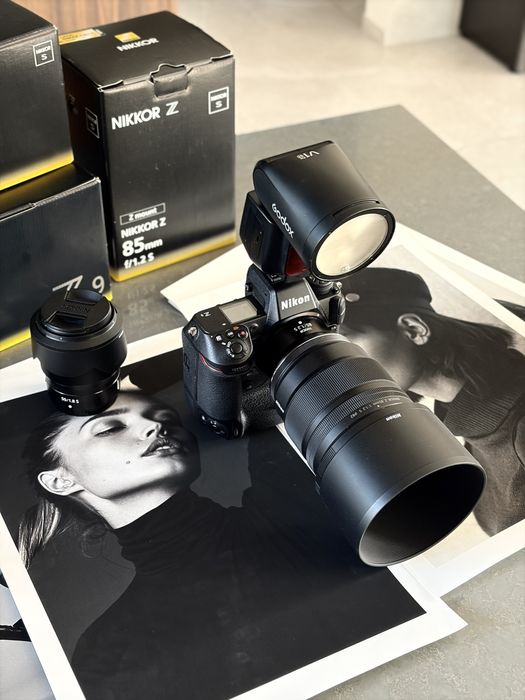 Zestaw Nikon Z9, 85mm 1.2S, 50mm 1.8S, Godox V1 Pro, karty, jak nowe!