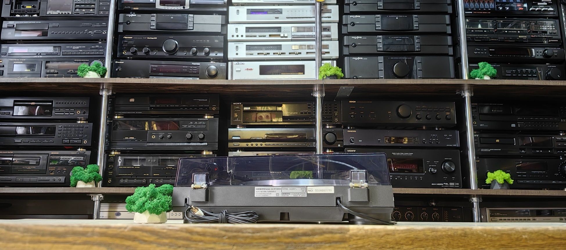 Вініловий програвач Onkyo CP-1200A