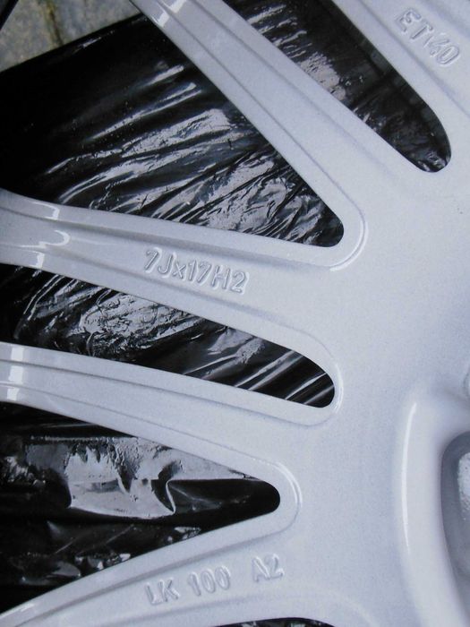 Prawdziwy rarytas alu 17 cali 4 x 100 UNIKATOWE  niemieckie RIAL opony