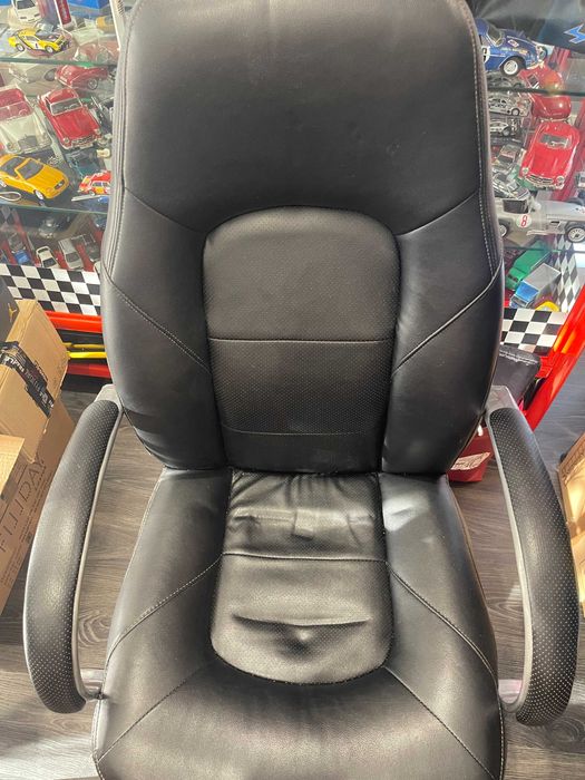 Poltrona de escritório, pele sintética - Preto