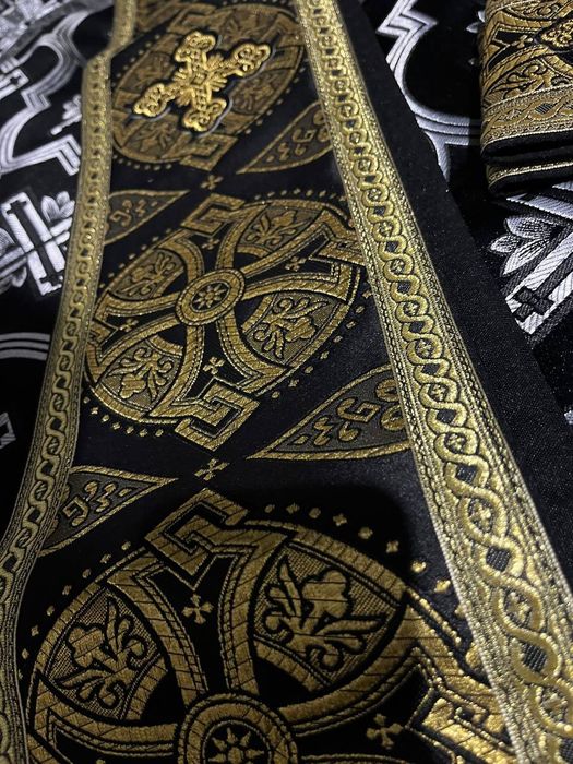 Продається чорний Дияконський стихарь