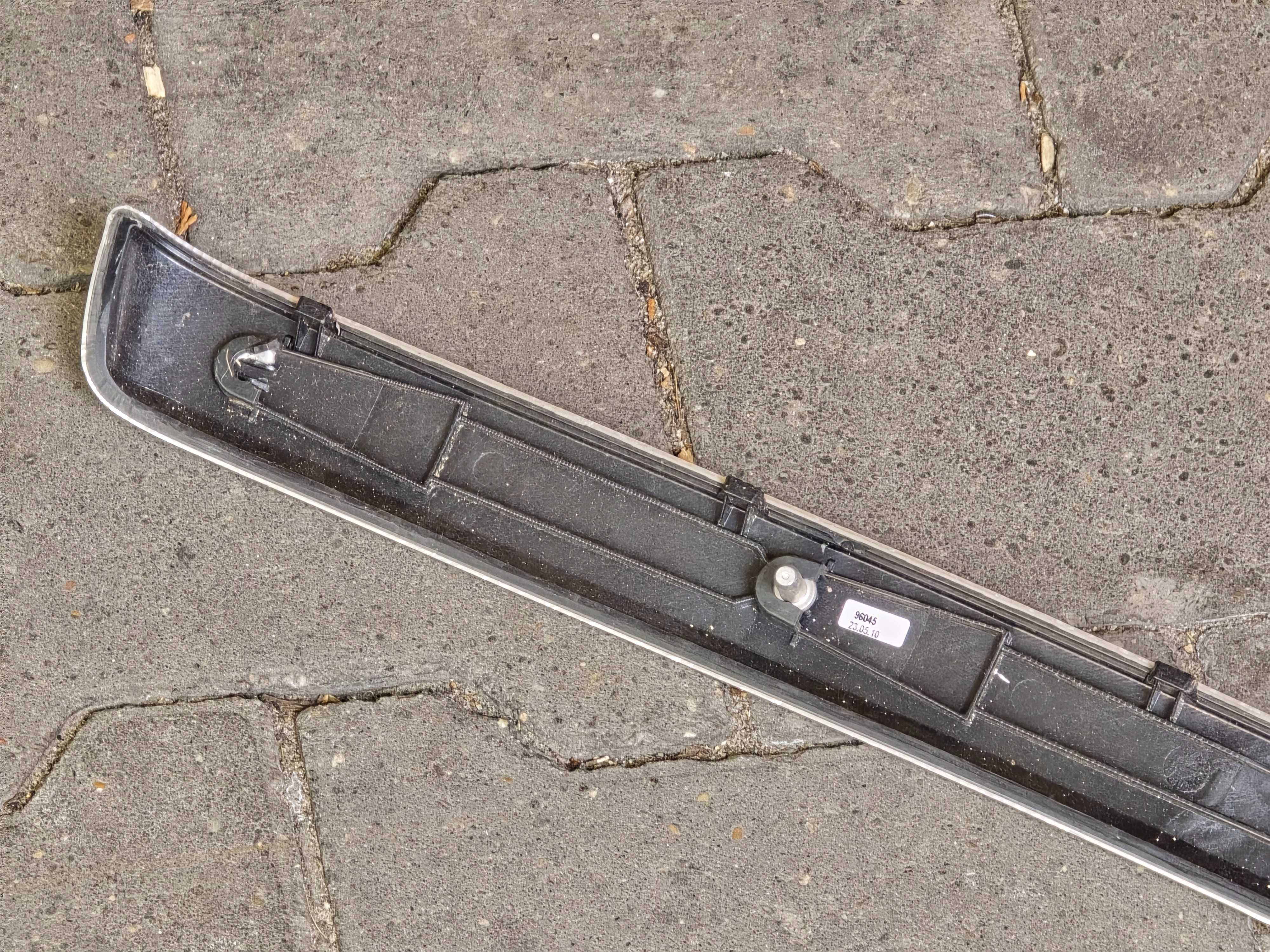 Oryginalny dekor BMW E92 OEM - szczotkowane aluminium mpakiet