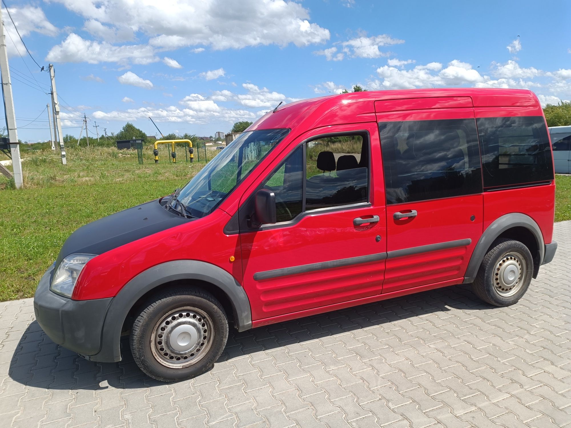 Продам сімейне авто ford transit connect 1.8 tdi 2006