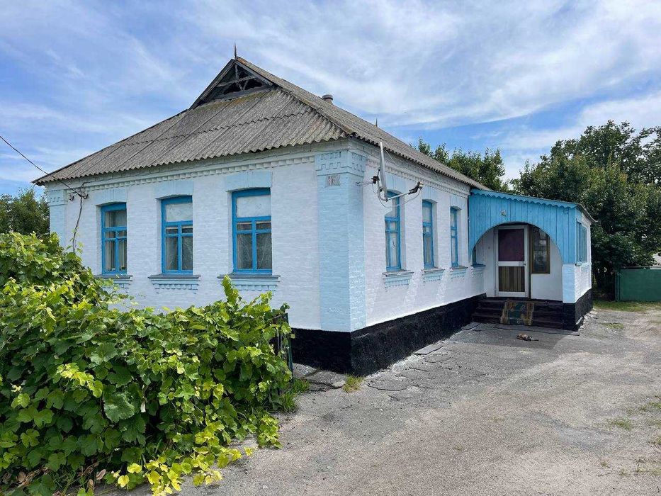 Продам хату у селі Житні Гори