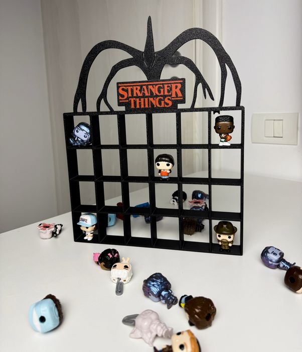 Expositor Stranger Things Funko Kinder Joy