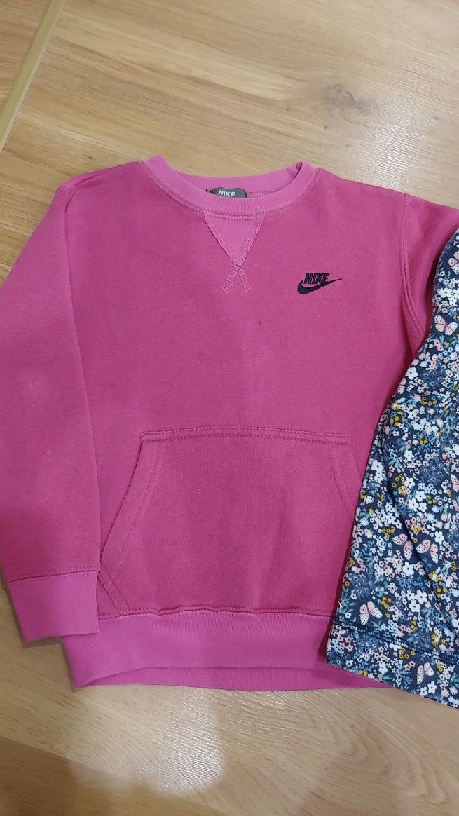 Bluzy dziewczęce H&M Nike r.128/134