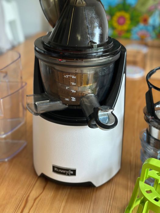 Wyciskarka wolnoobrotova Kuvings Evo820 biała w pełni sprawna