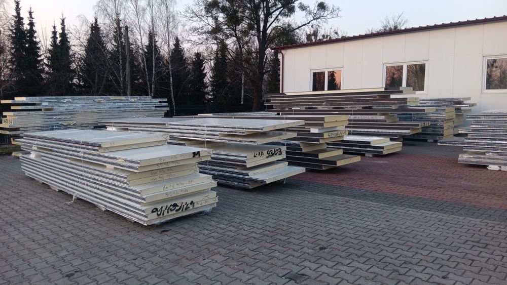 Płyty ścienne oraz dachowe.