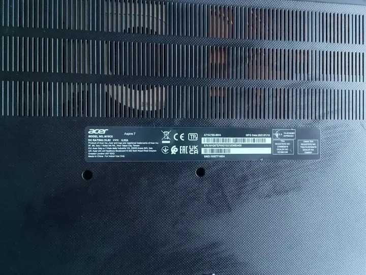 Laptop gamingowy Acer Aspire 7A715-75G-50V4 15,6" (cena do negocjacji)