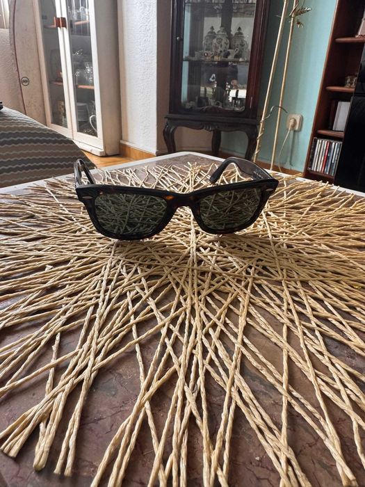 óculos de sol Ray-ban Wayfarer (castanhos) - como novos