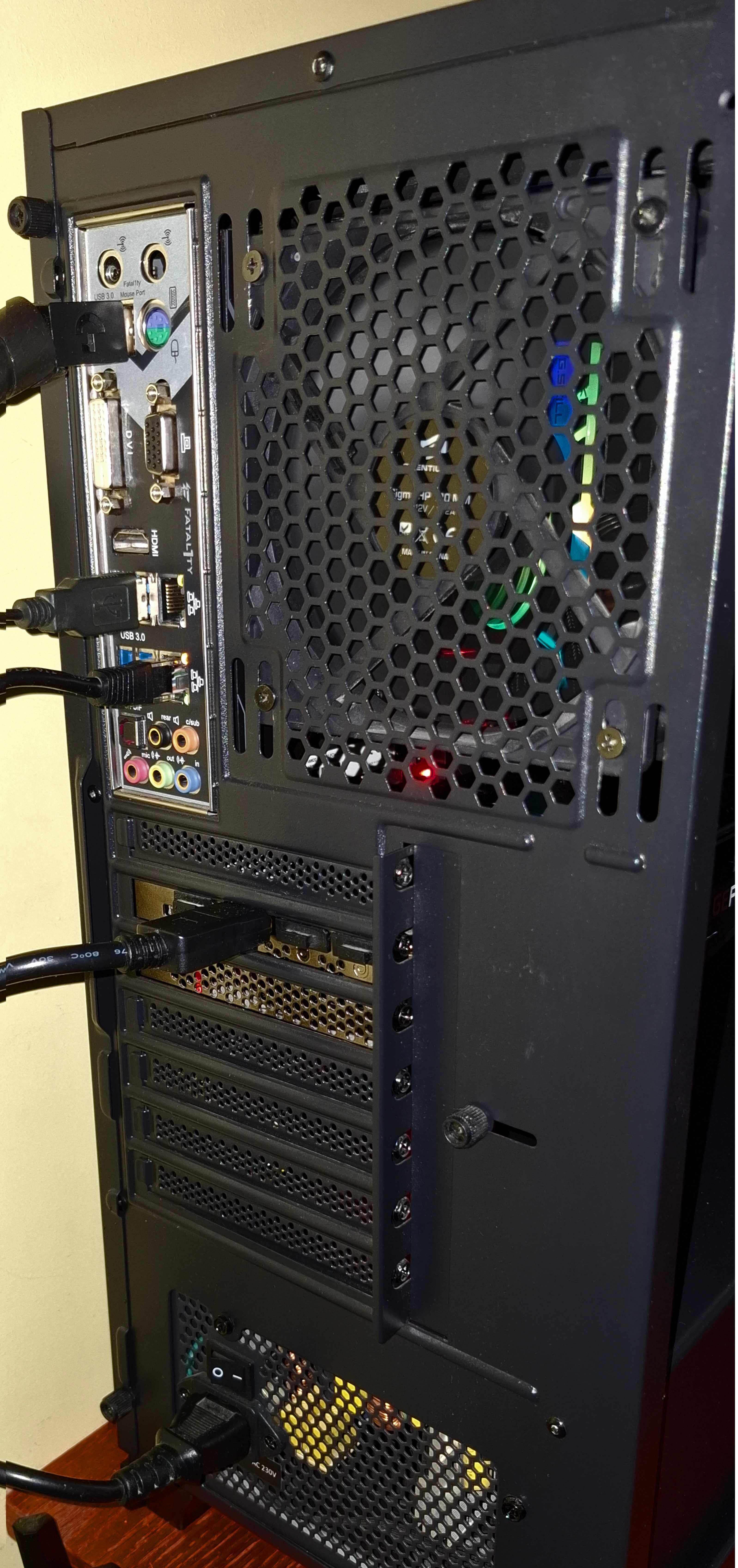 Komputer RTX 3060 Ti i7 8700K DDR4 16 GB 3200MHz CL16 SSD 1 TB