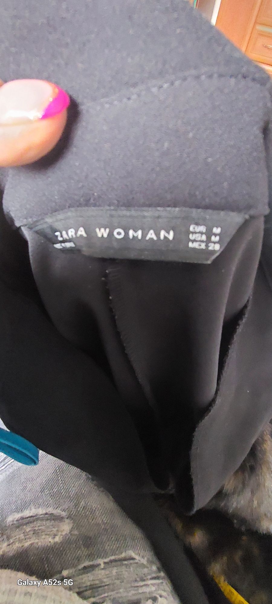Bluza Zara  z sztuczne futerko na  rękawie