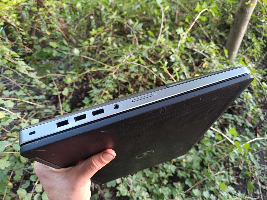 17.3" 6гб відеокарта, ноутбук DELL i7 7820HQ/16/512gb/P3000 6gb